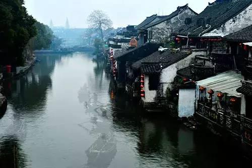 映霞街57号门前积水严重 该向谁反映？